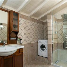 3 bedroom villa with heated pool in Kassiopi, Corfu, sleeps 6